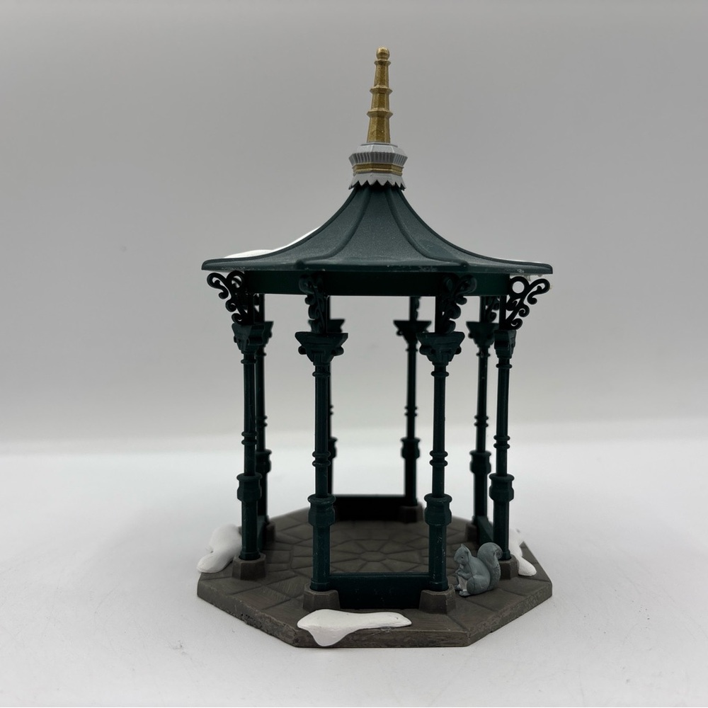 Department 56 1989 Vintage Heritage Village Collection Town Square Gazebo 5513-1